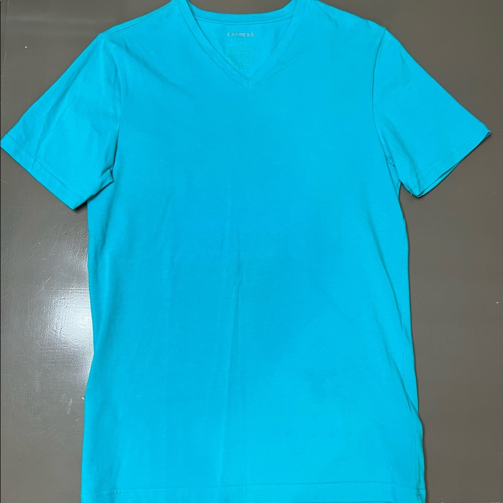 Men’s Express Stretch V-Neck T-Shirt